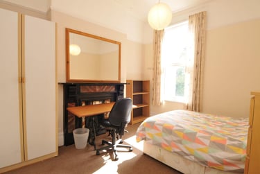 6 bed house, Beaumont Road, Lipson, Plymouth, PL49BP - Image 3
